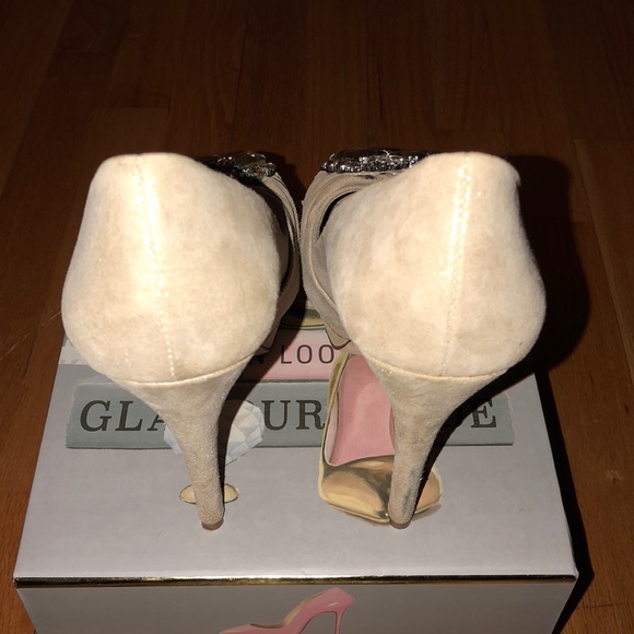 Aldo Champagne Embellished Open-Toe Pumps- Size 8 - Picture 6 of 6